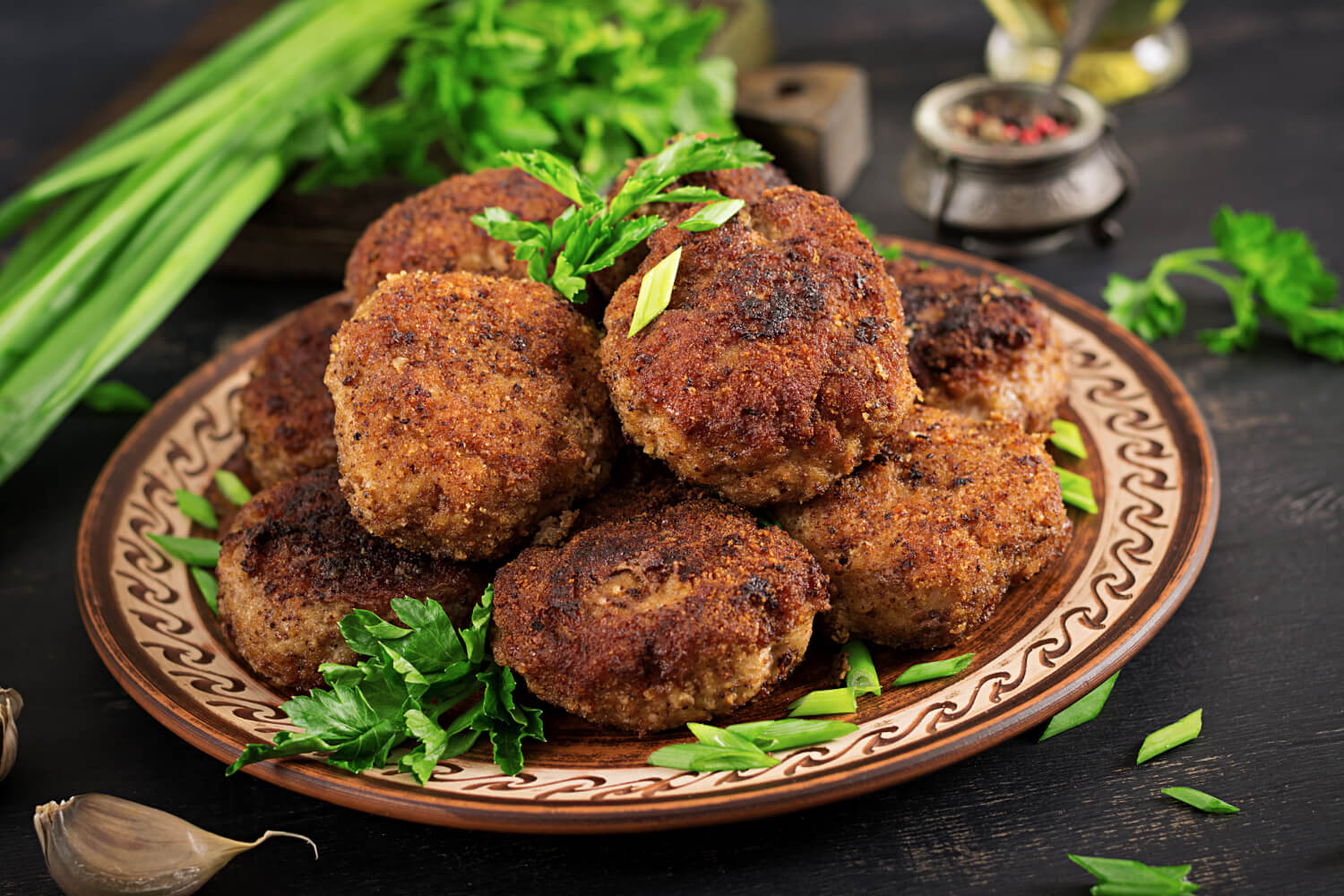 Escalope dorée et croustillante sortie de l’airfryer.